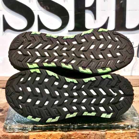 Adidas Climawarm LTD Black Red Green #H67364 Mns Sz 7.5 - Picture 5 of 7